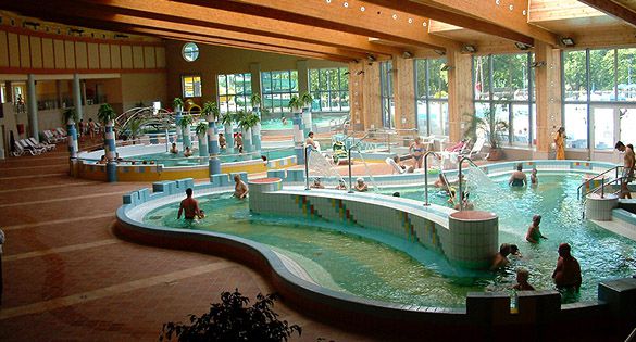 Gyopársofürdő élményfürdő